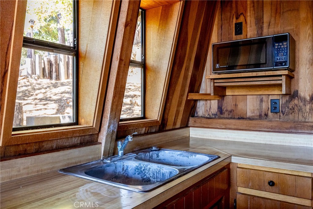 1420 Spencer St, Cambria, CA 93428