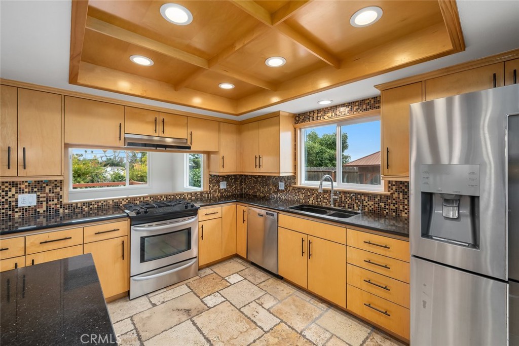 6001 Joan Pl, San Luis Obispo, CA 93401
