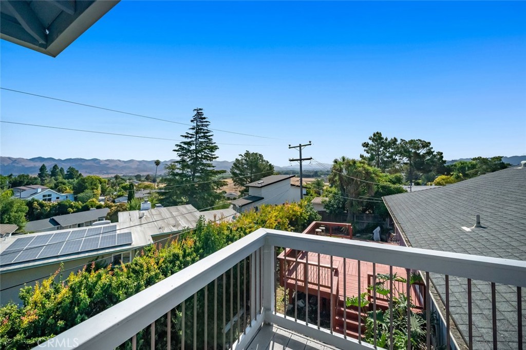 6001 Joan Pl, San Luis Obispo, CA 93401