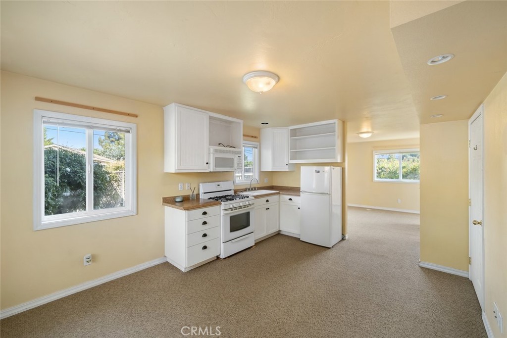 6001 Joan Pl, San Luis Obispo, CA 93401