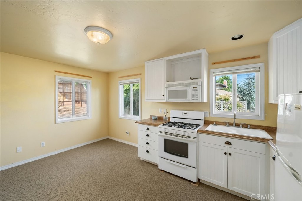 6001 Joan Pl, San Luis Obispo, CA 93401