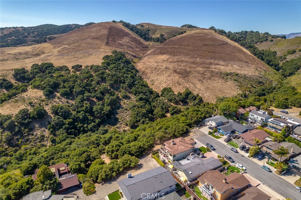 991 Visalia St, Pismo Beach, CA 93449