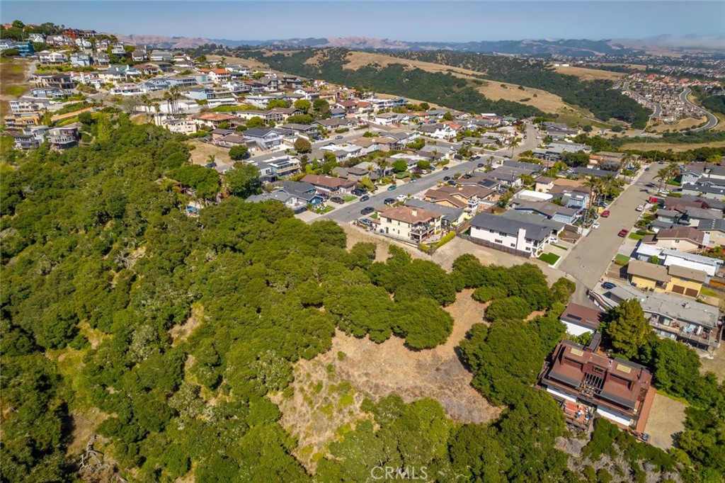 991 Visalia St, Pismo Beach, CA 93449