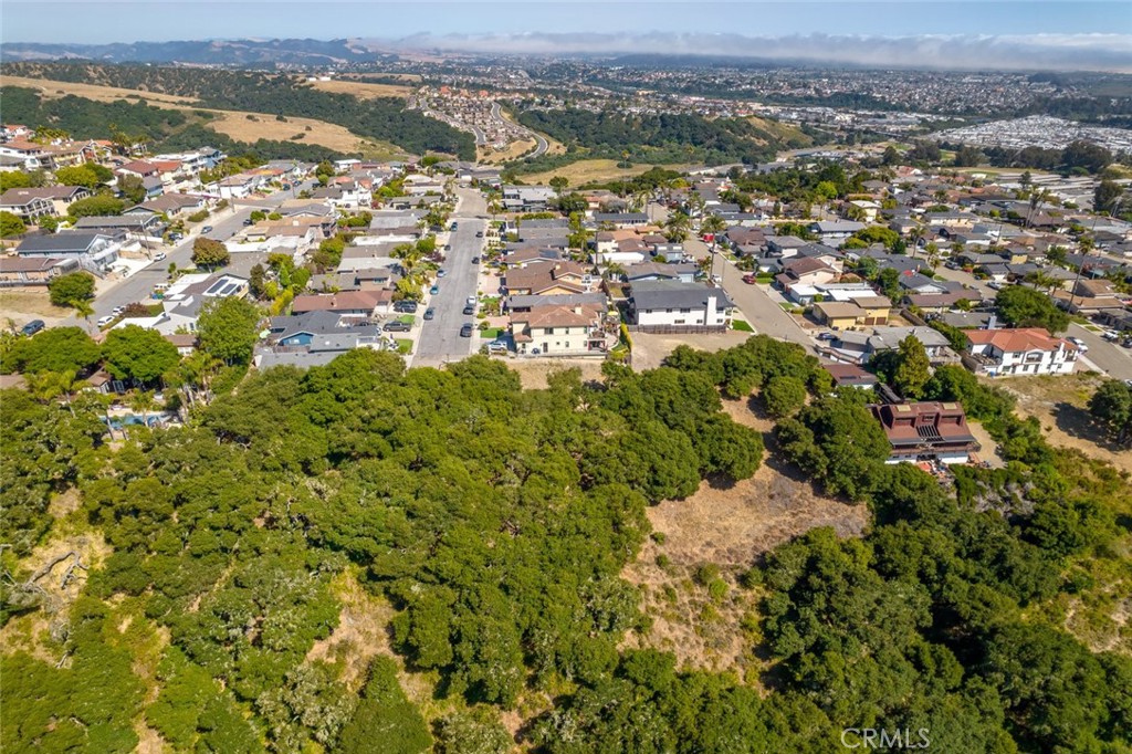 991 Visalia St, Pismo Beach, CA 93449