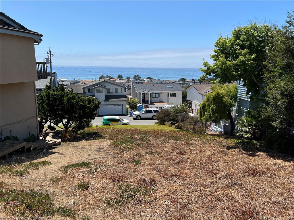 605 Ardath Dr, Cambria, CA 93428