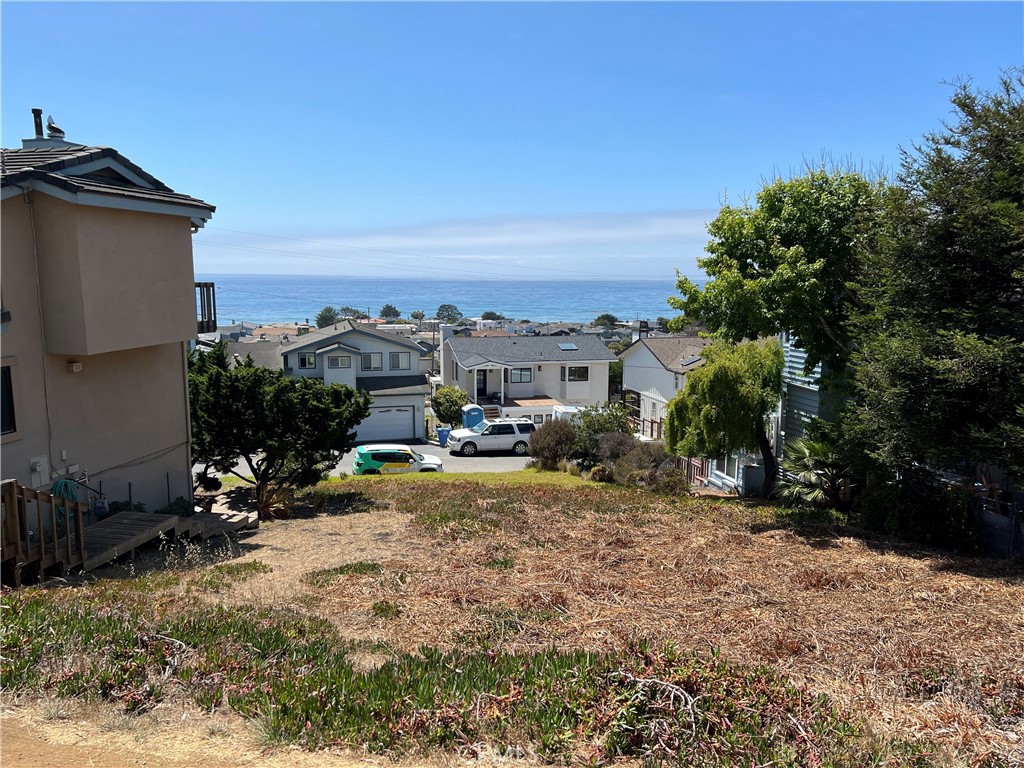 605 Ardath Dr, Cambria, CA 93428