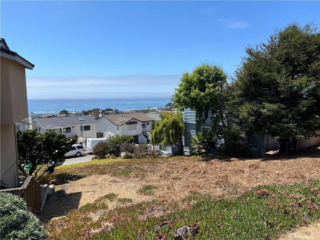 605 Ardath Dr, Cambria, CA 93428