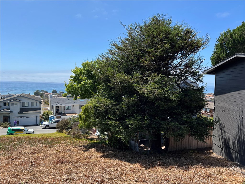 605 Ardath Dr, Cambria, CA 93428