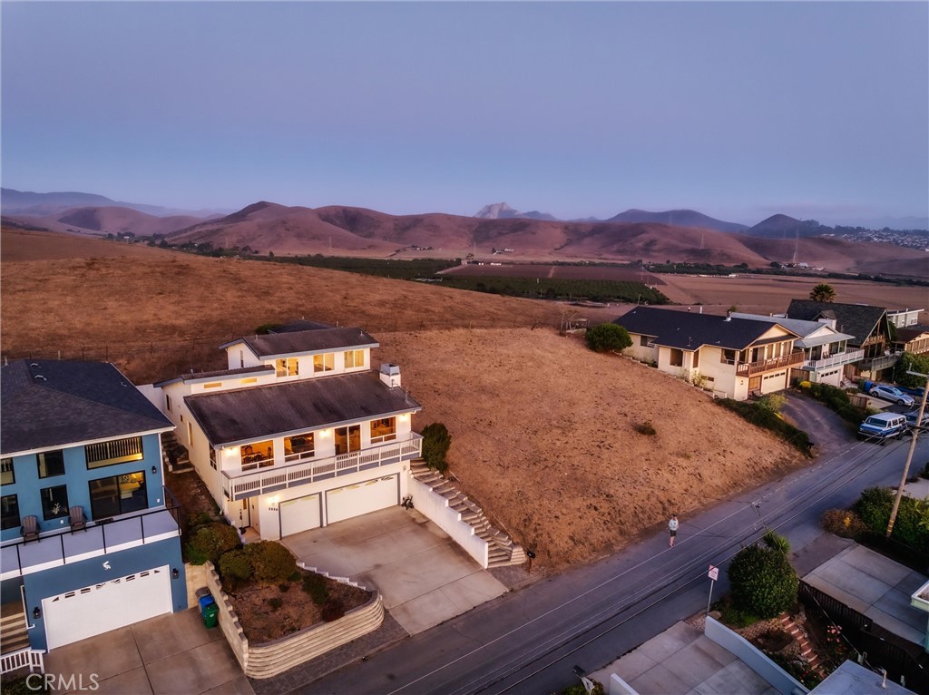 2556 Nutmeg Ave, Morro Bay, CA 93442