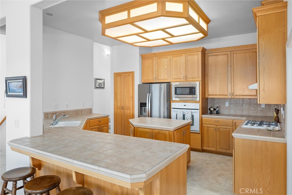 2556 Nutmeg Ave, Morro Bay, CA 93442