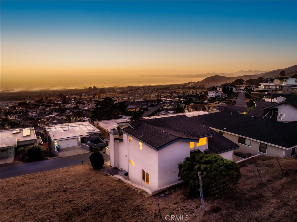2556 Nutmeg Ave, Morro Bay, CA 93442