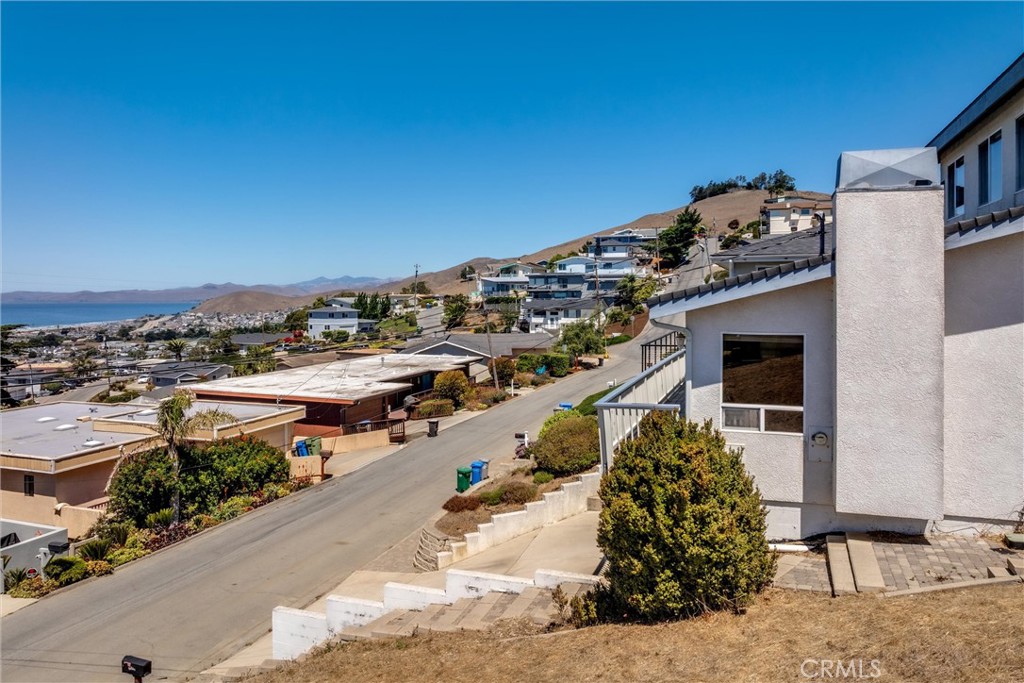 2556 Nutmeg Ave, Morro Bay, CA 93442