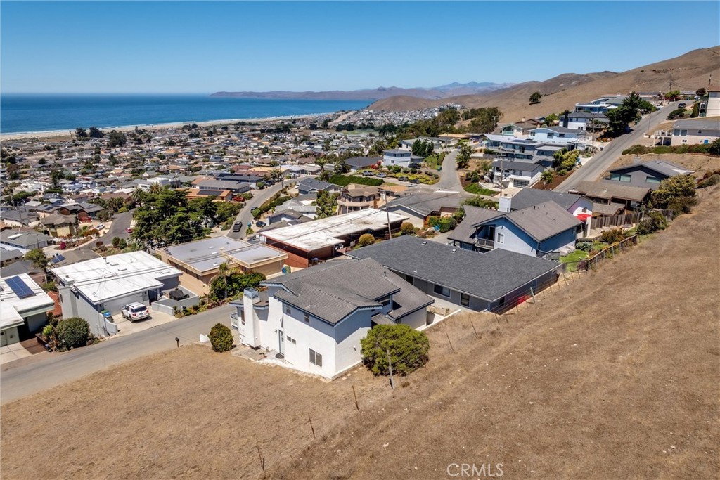 2556 Nutmeg Ave, Morro Bay, CA 93442