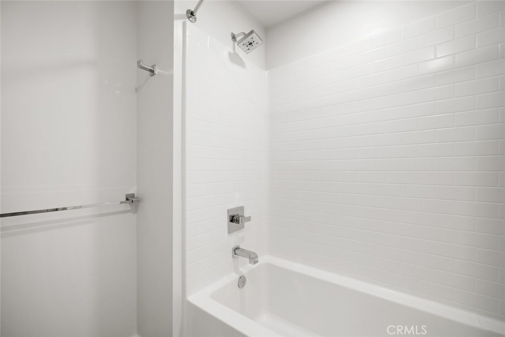 2475 Victoria Ave #406, San Luis Obispo, CA 93401