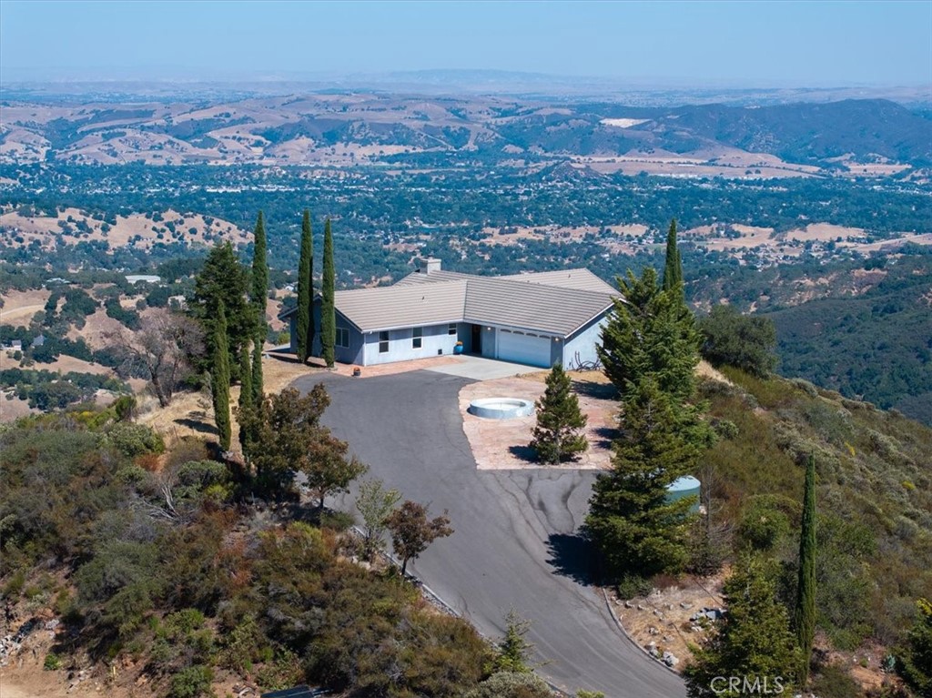 13750 Falcon Road, Atascadero, CA 93422