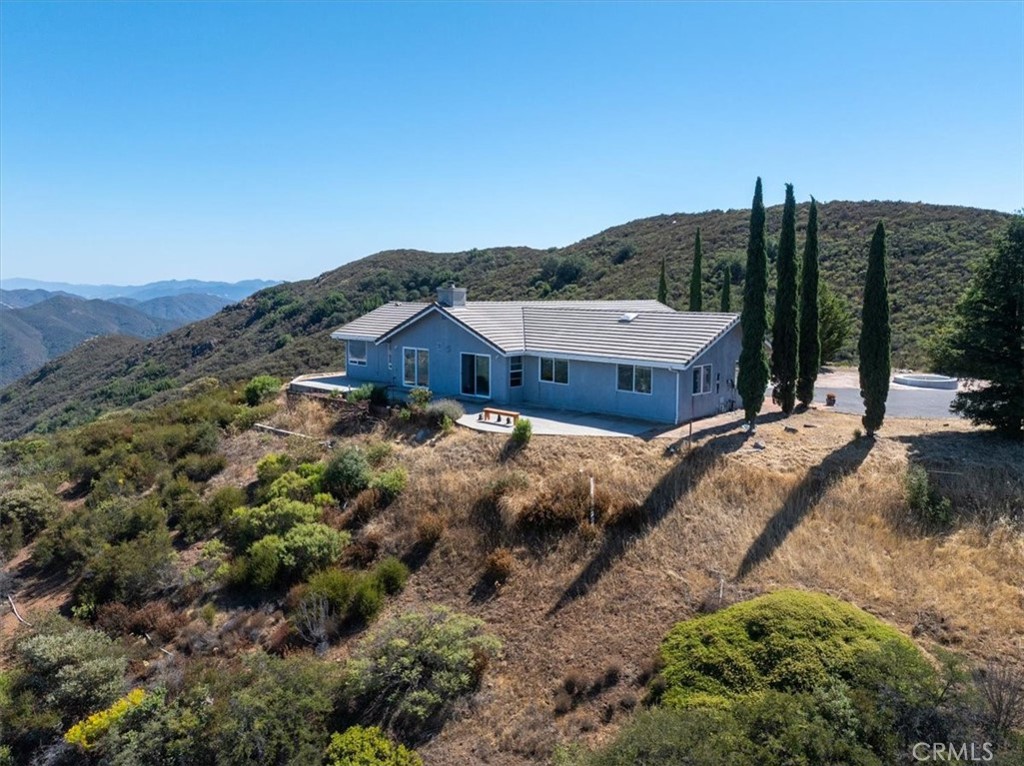 13750 Falcon Road, Atascadero, CA 93422