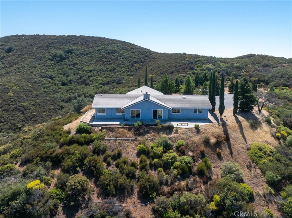 13750 Falcon Road, Atascadero, CA 93422