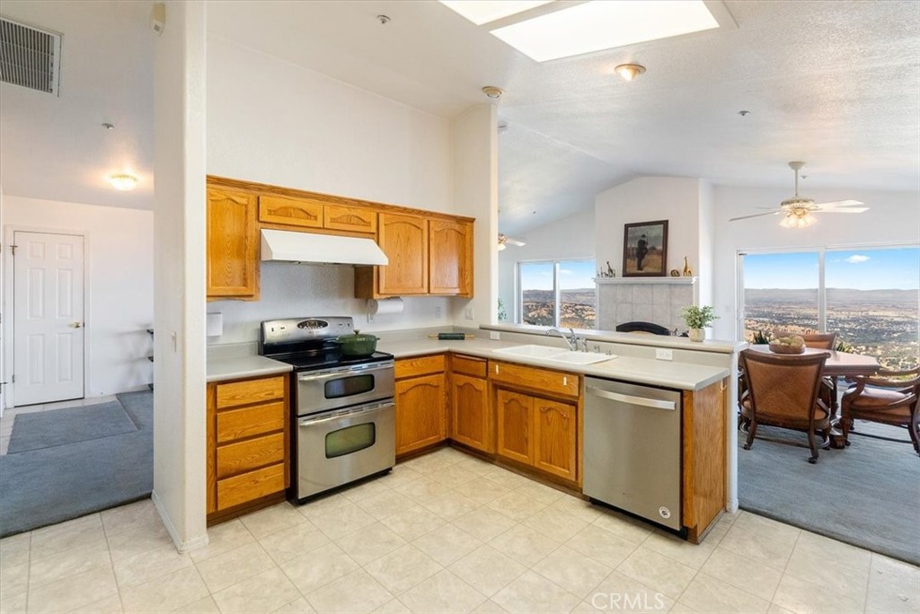 13750 Falcon Road, Atascadero, CA 93422