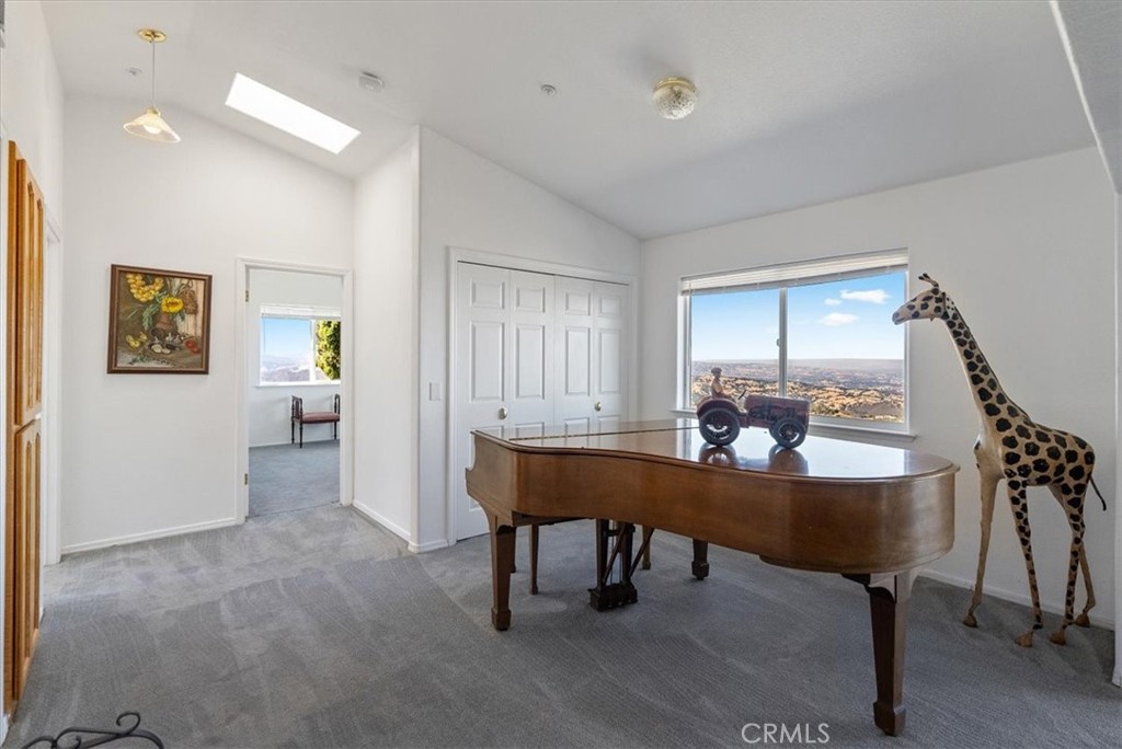 13750 Falcon Road, Atascadero, CA 93422