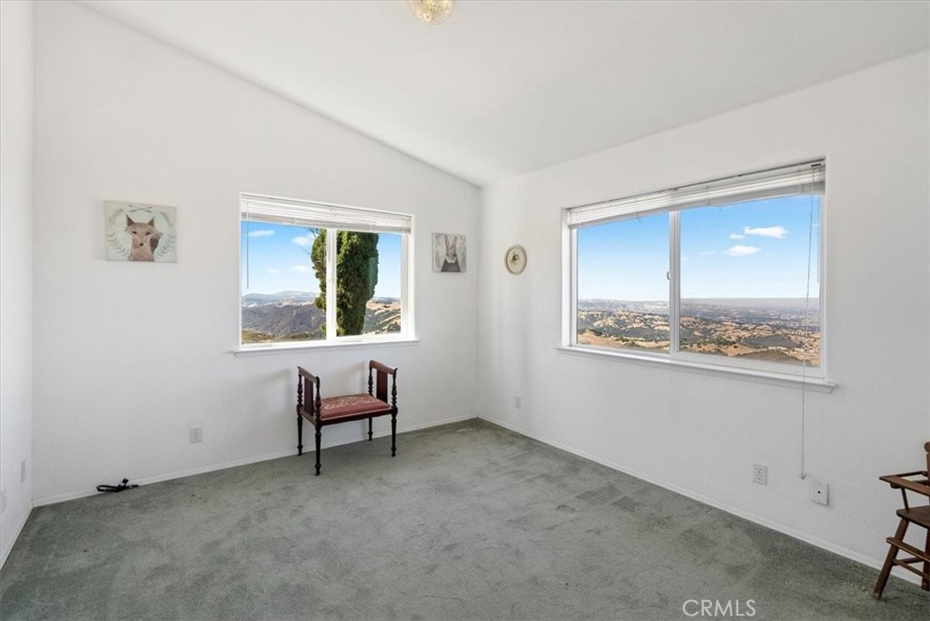 13750 Falcon Road, Atascadero, CA 93422