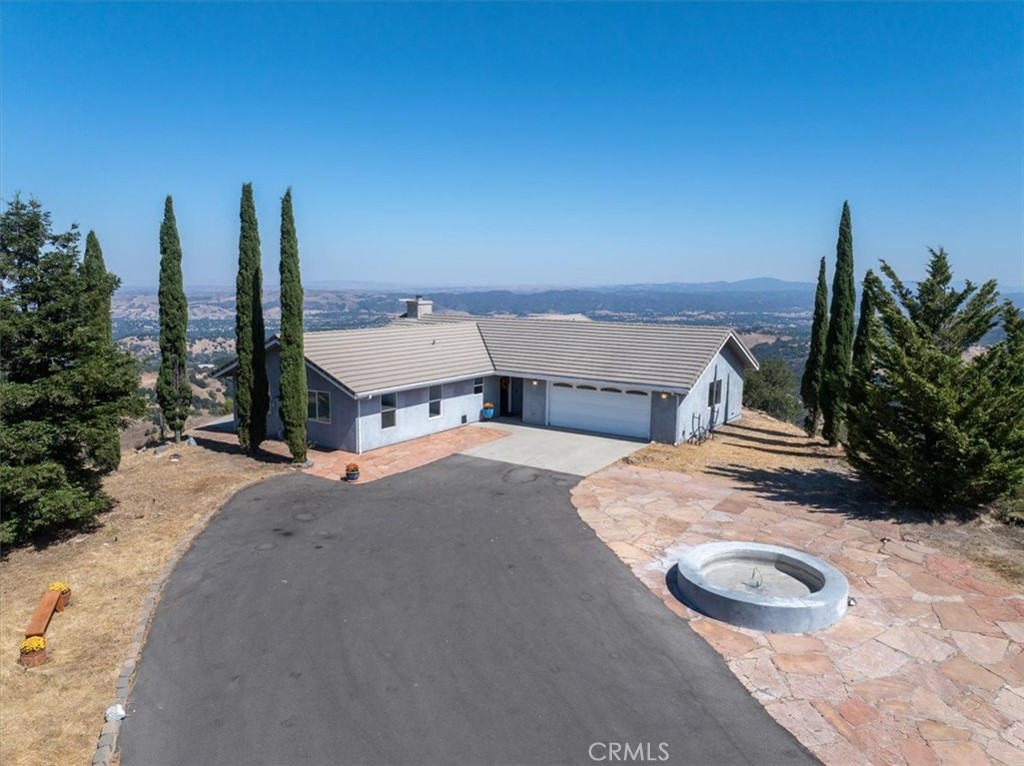 13750 Falcon Road, Atascadero, CA 93422