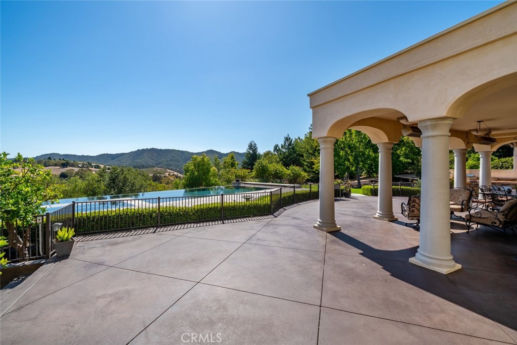 1175 Bassi Dr, San Luis Obispo, CA 93405
