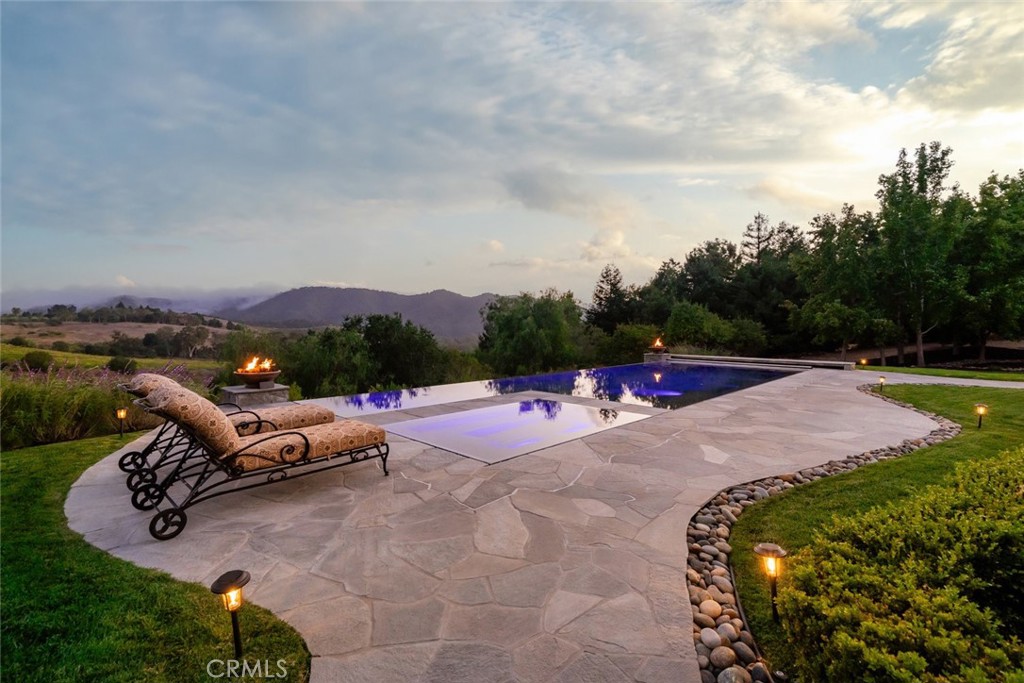 1175 Bassi Dr, San Luis Obispo, CA 93405