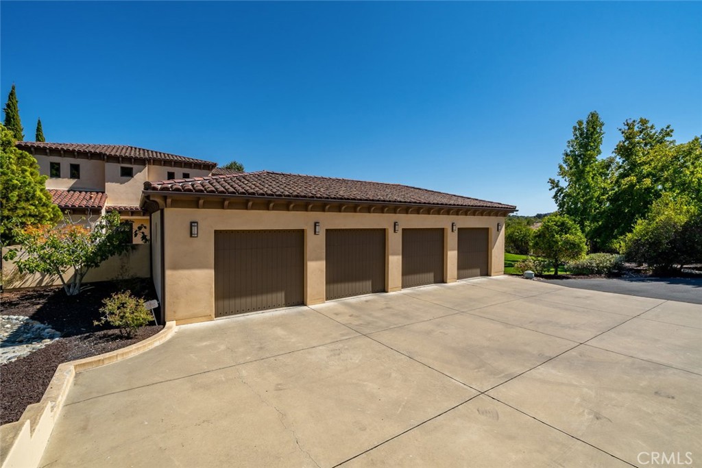 1175 Bassi Dr, San Luis Obispo, CA 93405