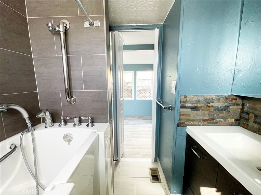 190 Main St #25, Morro Bay, CA 93442