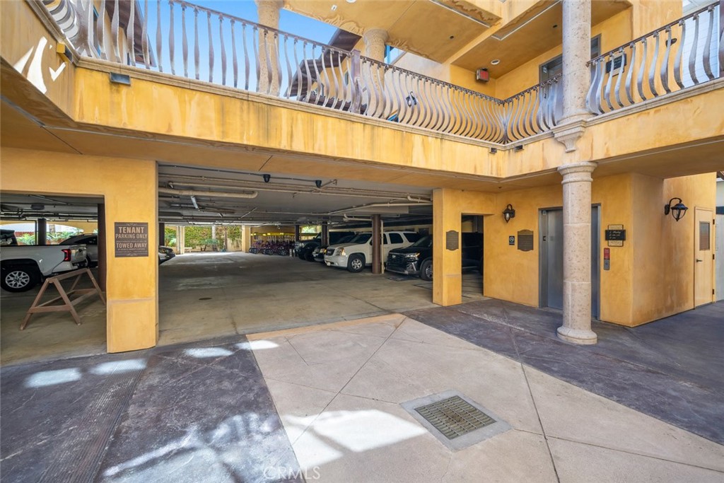 160 Hinds Avenue #202, Pismo Beach, CA 93449