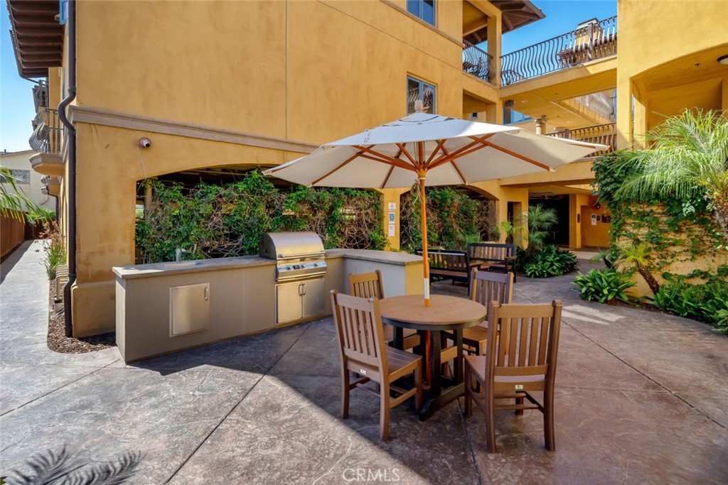 160 Hinds Avenue #202, Pismo Beach, CA 93449