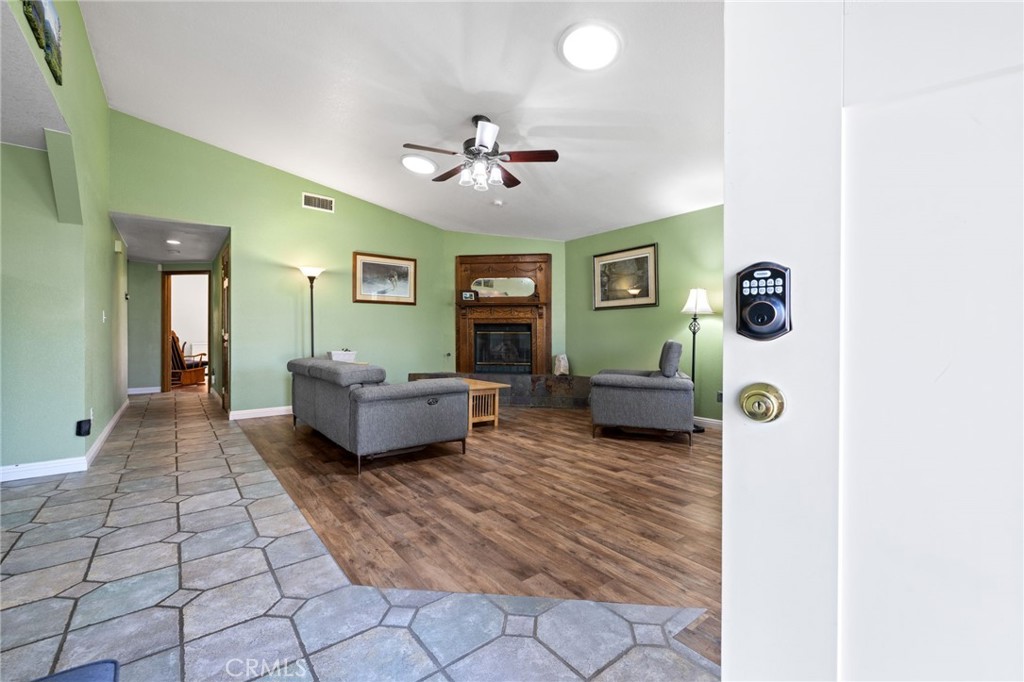 912 Wade Drive, Paso Robles, CA 93446