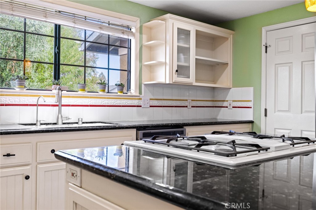 912 Wade Drive, Paso Robles, CA 93446