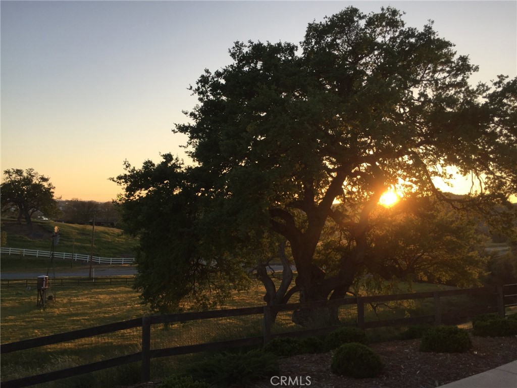 1010 Spanish Camp, Paso Robles, CA 93446