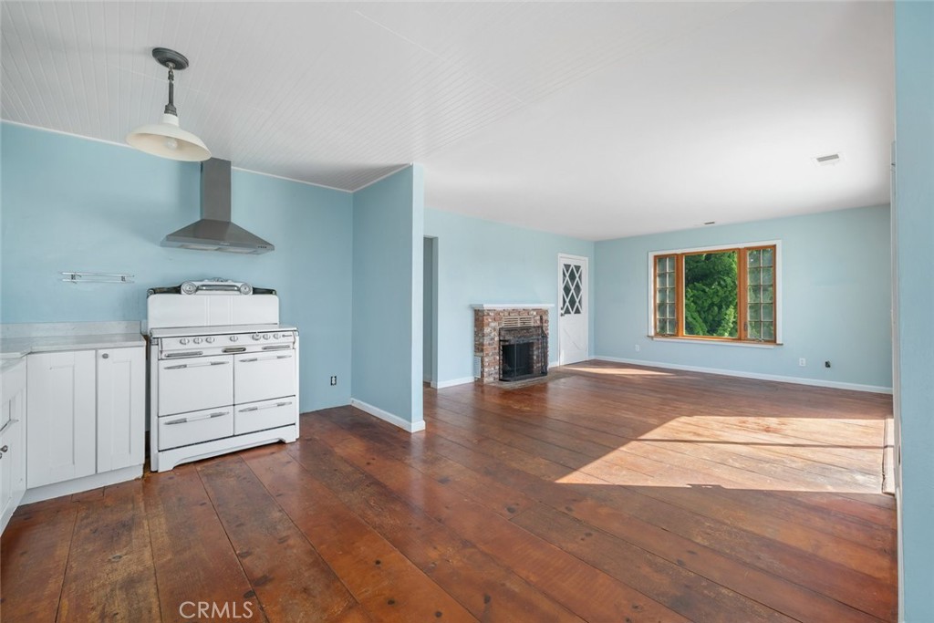 379 Harvey Street, Cambria, CA 93428