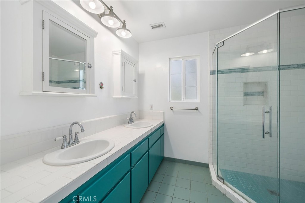 379 Harvey Street, Cambria, CA 93428