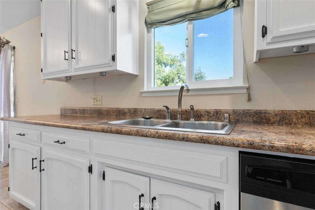 8070 Coromar Ave, Atascadero, CA 93422