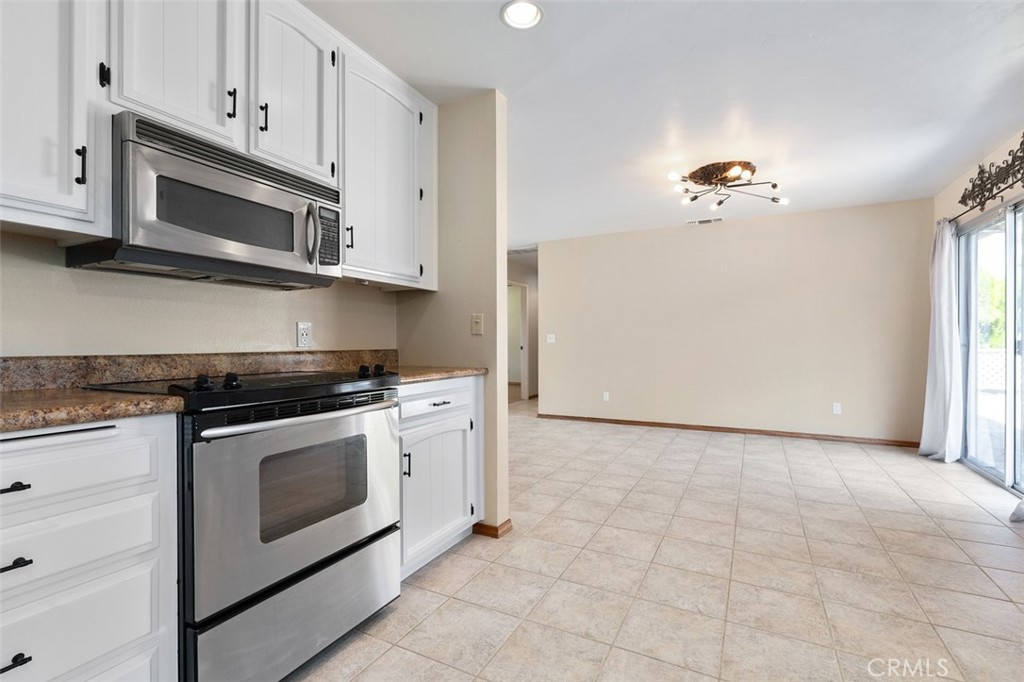 8070 Coromar Ave, Atascadero, CA 93422