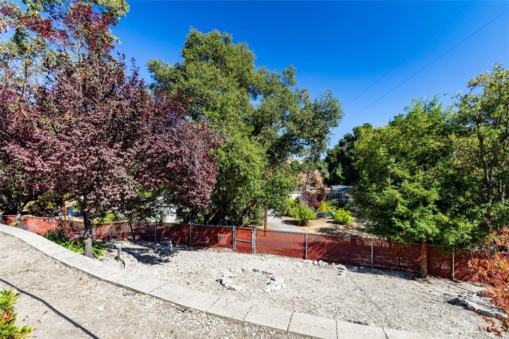 8070 Coromar Ave, Atascadero, CA 93422