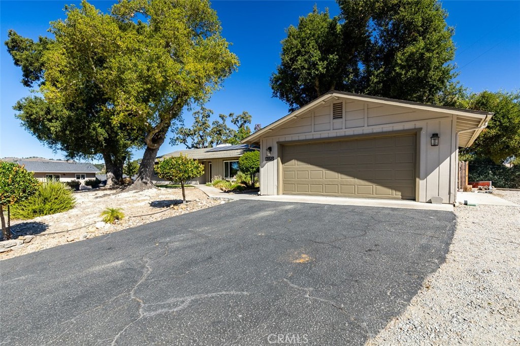 8070 Coromar Ave, Atascadero, CA 93422