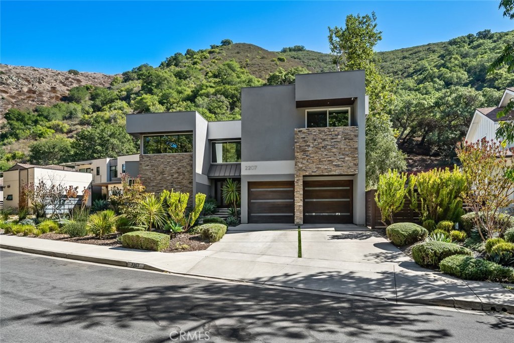 2207 San Luis Dr, San Luis Obispo, CA 93401