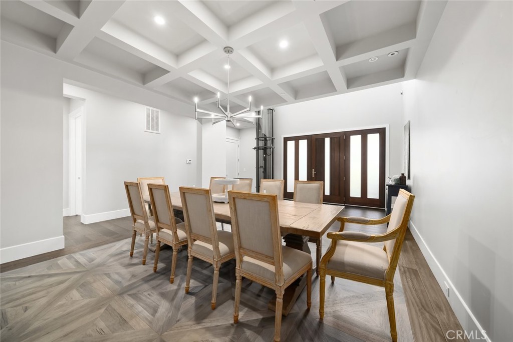 2207 San Luis Dr, San Luis Obispo, CA 93401