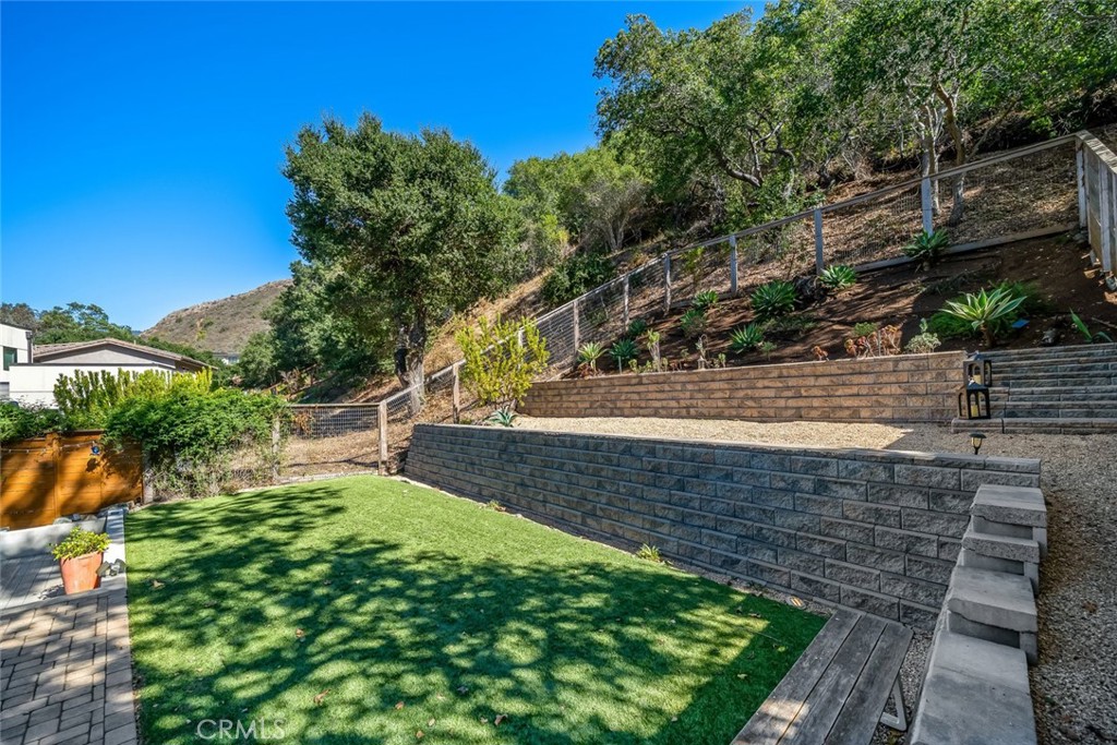2207 San Luis Dr, San Luis Obispo, CA 93401
