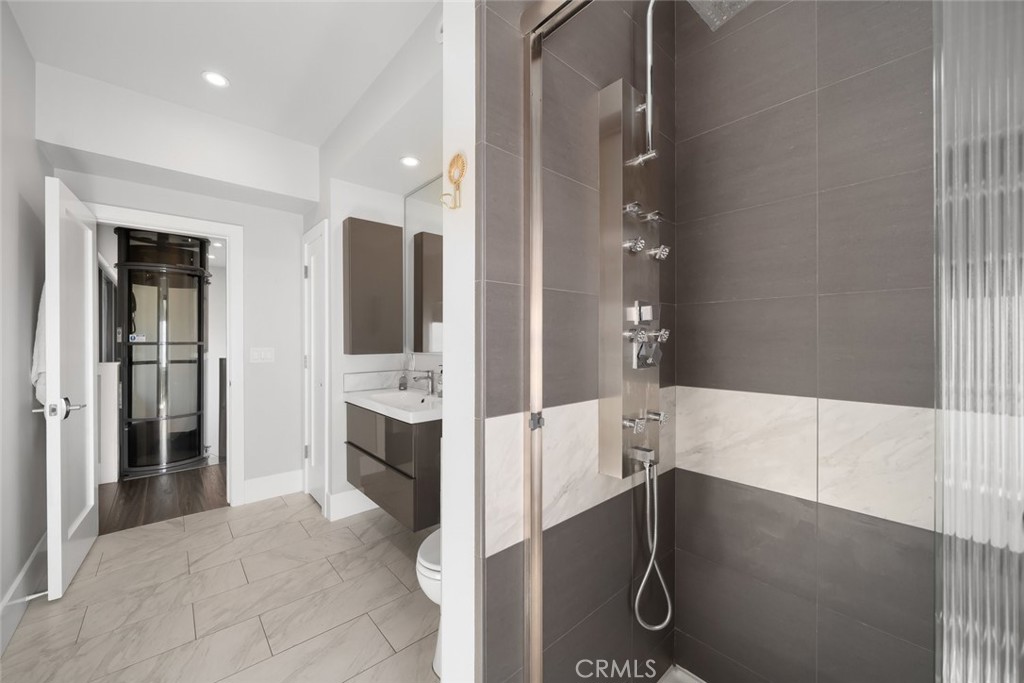 2207 San Luis Dr, San Luis Obispo, CA 93401