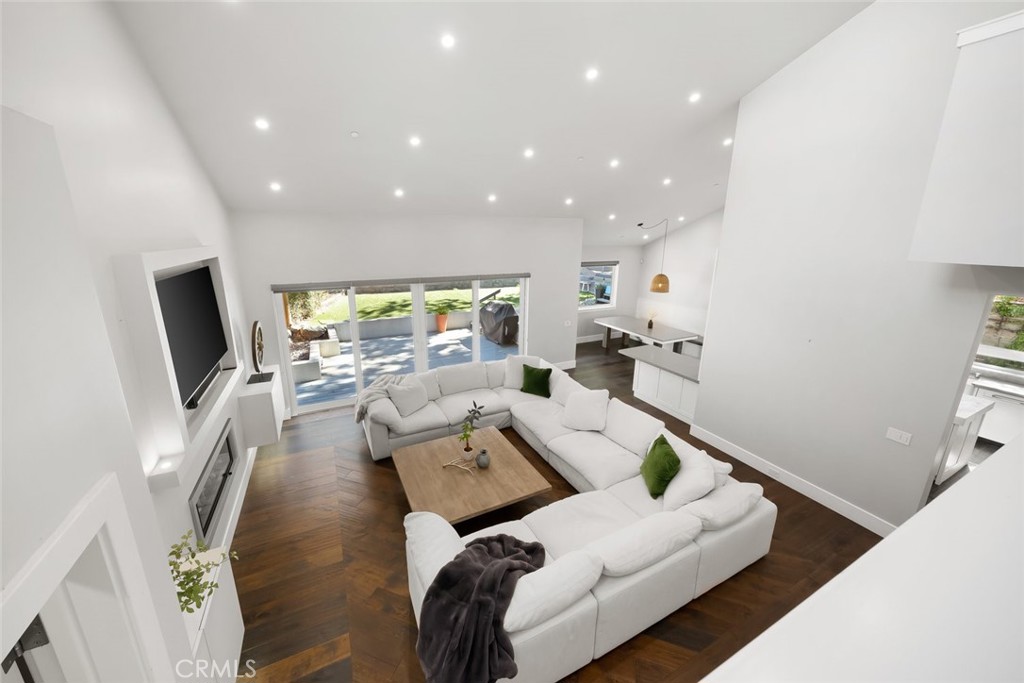 2207 San Luis Dr, San Luis Obispo, CA 93401