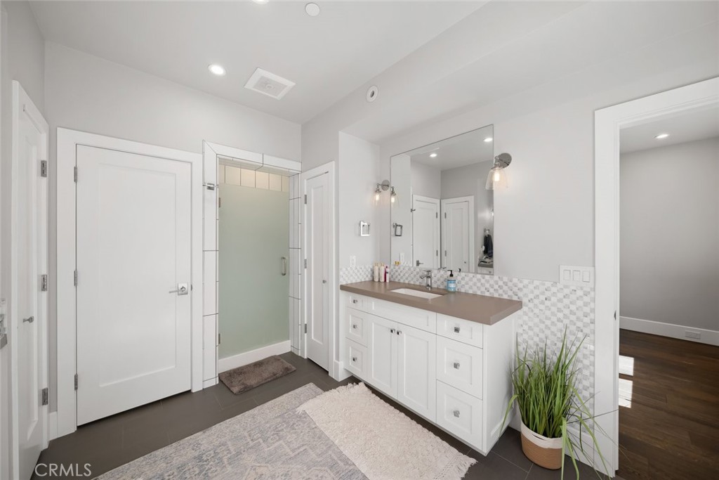 2207 San Luis Dr, San Luis Obispo, CA 93401