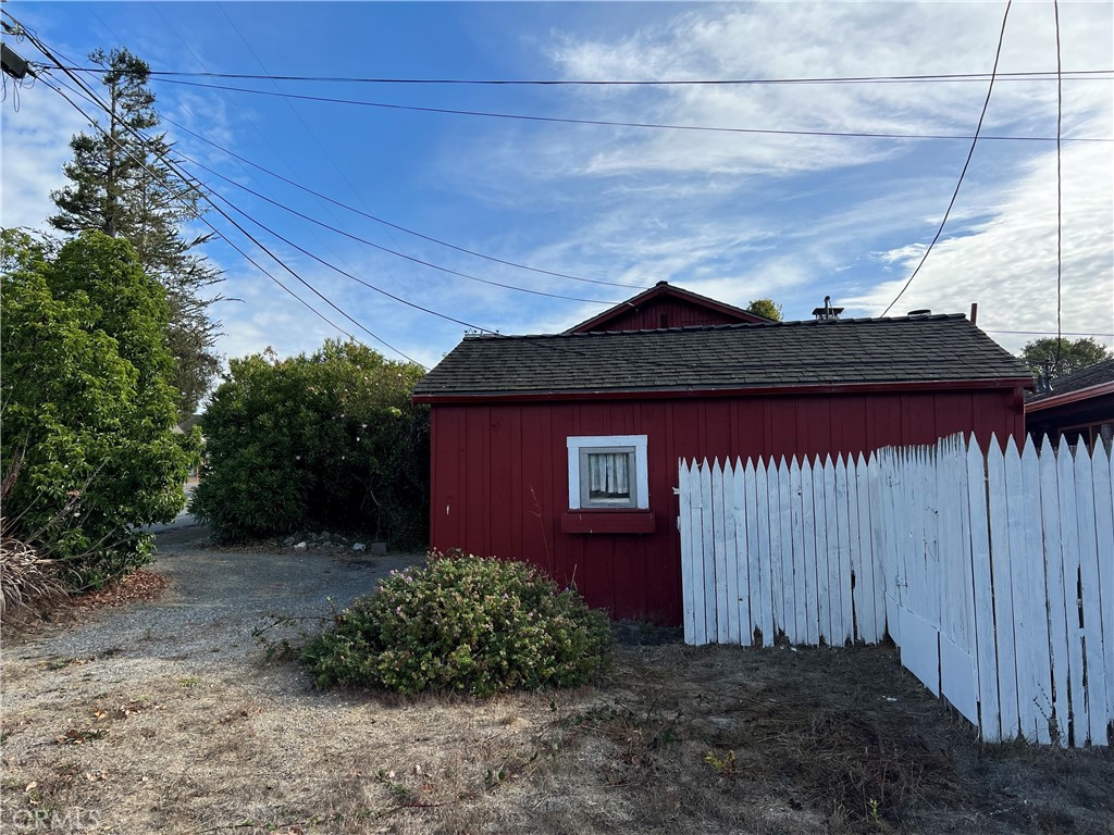 2299 Yorkshire Dr, Cambria, CA 93428