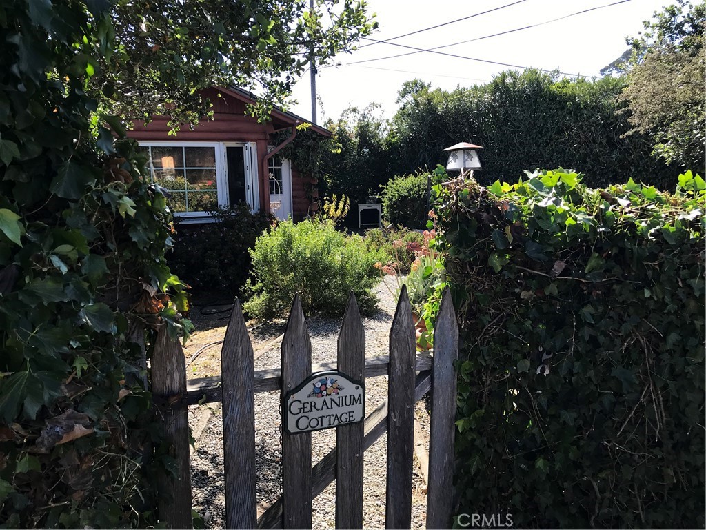 2299 Yorkshire Dr, Cambria, CA 93428