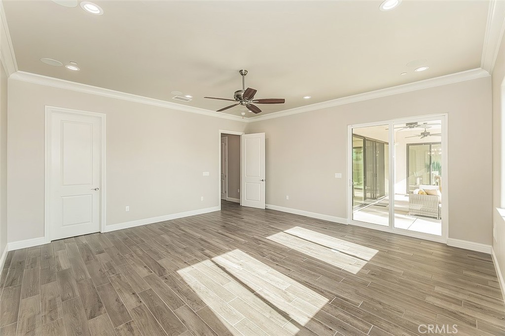 2315 E Courtside Dr, Fresno, CA 93730