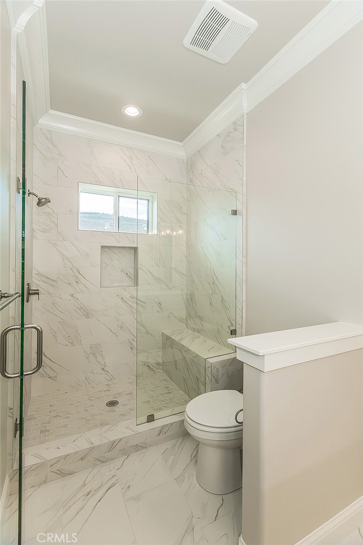 2315 E Courtside Dr, Fresno, CA 93730